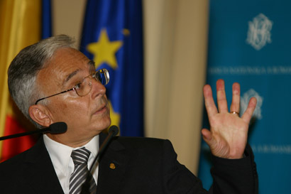 CREDITE: Sub ghilotina boanta a BNR