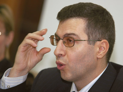 ARMATA FARA LOCOTENENTI
