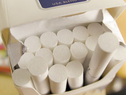 BRANDURI: Tigara DUNHILL, lansata in 1967, a ajuns si in Romania - oficial si legal, dupa ce, ani de zile, era adusa de "vaporeni"