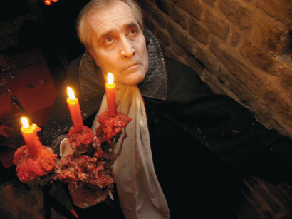 TURISM: Turistii straini vin in Romania sa-l regaseasca pe Dracula, iar noi li-l aratam pe Vlad Tepes
