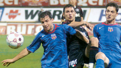 Cat de bine e exploatat ca business meciul Rapid-Steaua