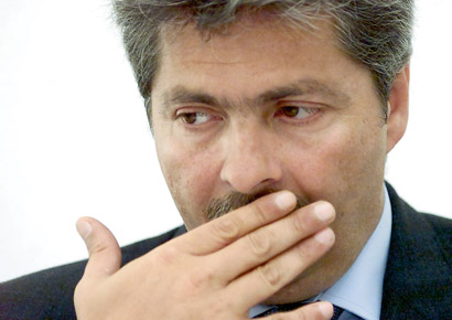 INCERCARI DE SCHIMBARE