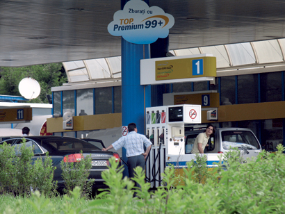 PETROL: Citi bani iti aduce in plus propria ta punga de petrol