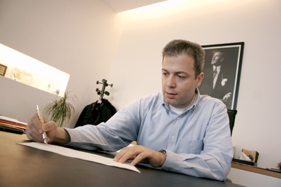 Cum vinzi 1,2 miliarde euro?