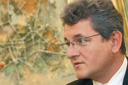 ASIGURARI: In Asirom a inceput sa bata vant de furtuna inainte de AGA