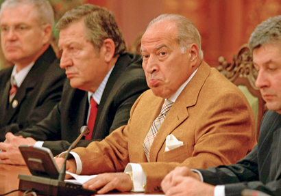 Anchetat, vinovat, suspendat