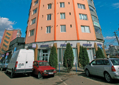 Farmec incearca vanzarile directe
