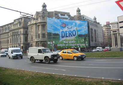 Chiar si petele de pipiintr-o reclama?