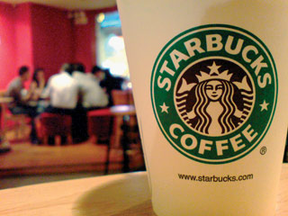Prima cafenea Starbucks