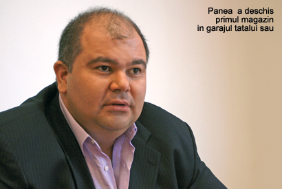 Omul care vinde  pantofi