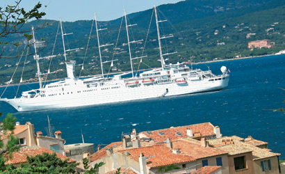 Pe plaja din Saint Tropez