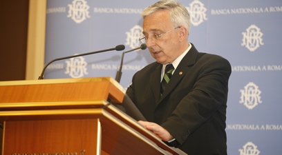Isarescu: imprumutati-va in lei