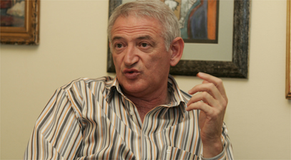 Al doilea intre baietii destepti