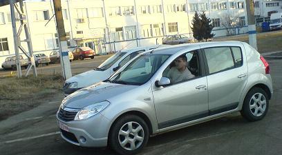 Dacia hatchback, in teste