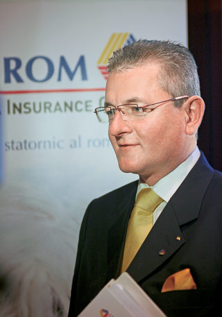 Asirom, Elsa si triunghiul tricolor