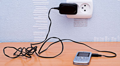 Alt telefon, acelasi incarcator