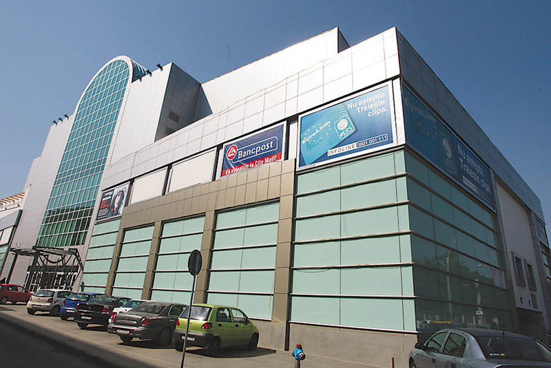 City-Mall este mall-ul cu cei mai putini vizitatori in Bucuresti, potrivit datelor dintr-un studiu recent al Colliers International, media zilnica fiind de 17.000 de persoane pe zi. 