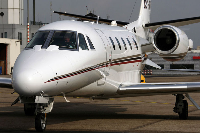 MODEL: CESSNA CITATION EXCEL 560; NR. LOCURI: 8; PROPRIETAR: EUROJET (DINU PATRICIU); PRET: 8 MIL. $ 