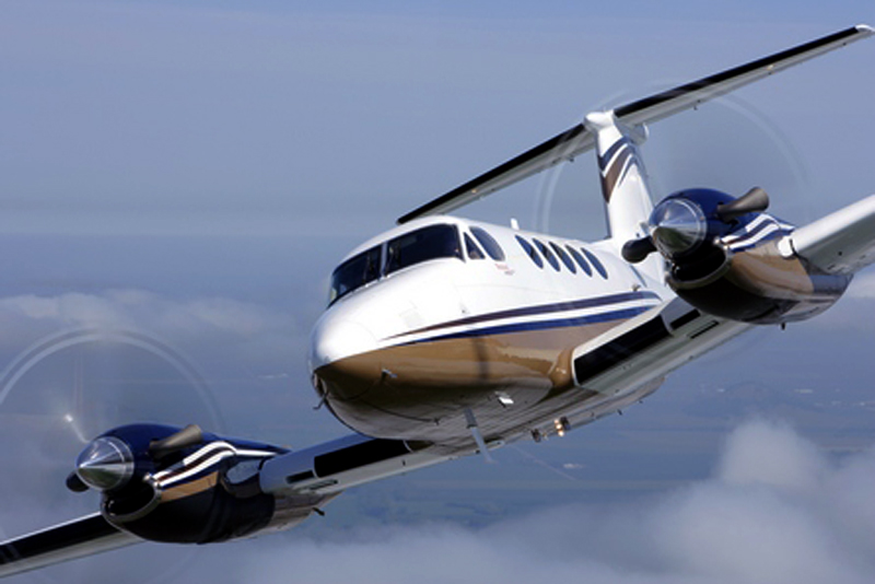 MODEL: HAWKER BEECHCRAFT KINGAIR B 200; NR. LOCURI: 10; PROPRIETAR: REGIONAL AIR SERVICES (DORIN IVASCU); PRET: 5,4 MIL. $ 