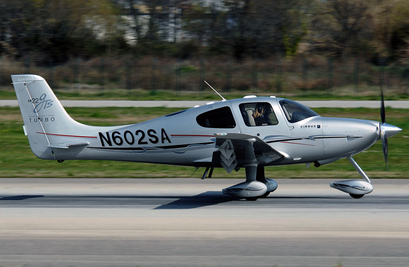 MODEL: CIRRUS 22; NR. LOCURI: 4; PROPRIETAR IRINA SCHROTTER; PRET: 450.000 $