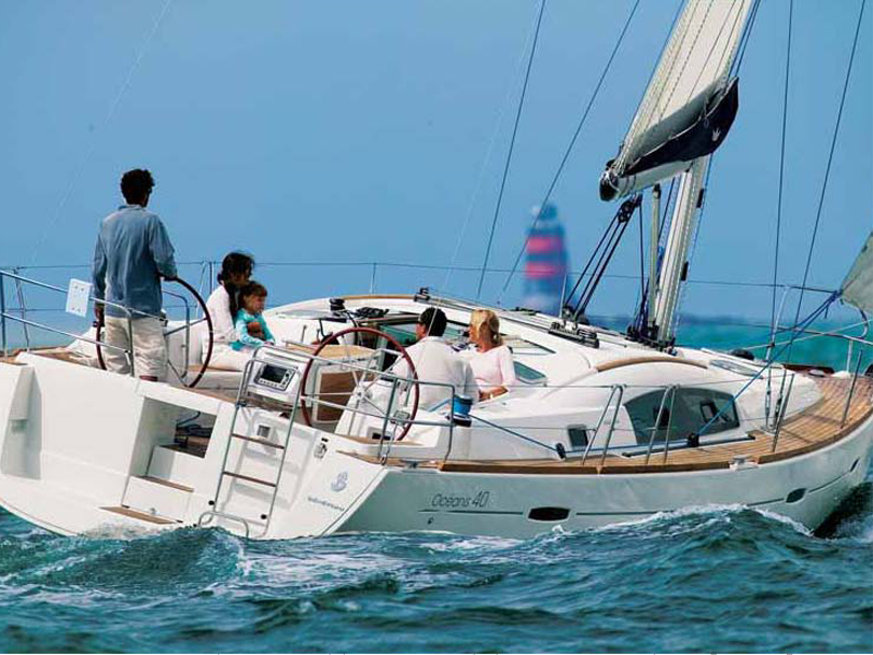 Model Beneteau Oceanis 40 Reprezentant Nautic Life Pret 170.00 euro