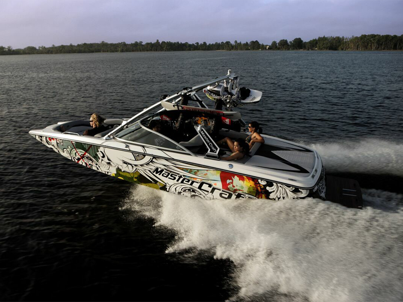 Model Mastercraftx Star Reprezentant Black Sea Boats  Pret 80.000 euro