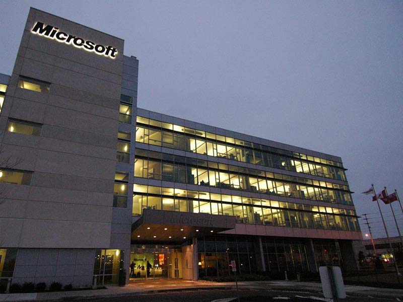 Microsoft si Yahoo vs. Google