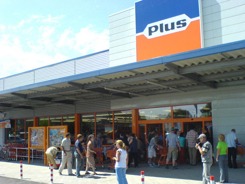 Expansiune Plus: al 81-lea magazin, la Buhusi