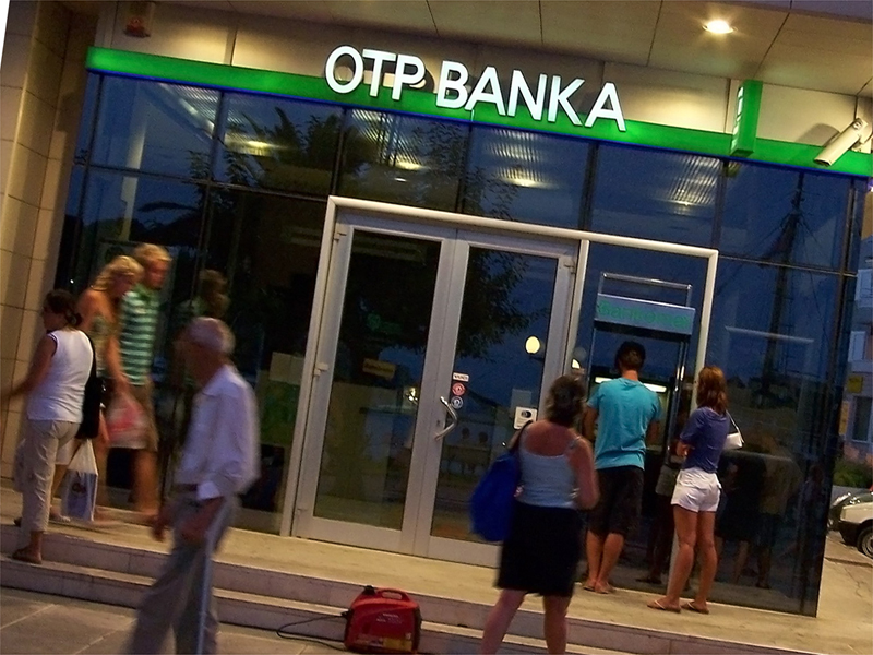 Top 10 banci din Est