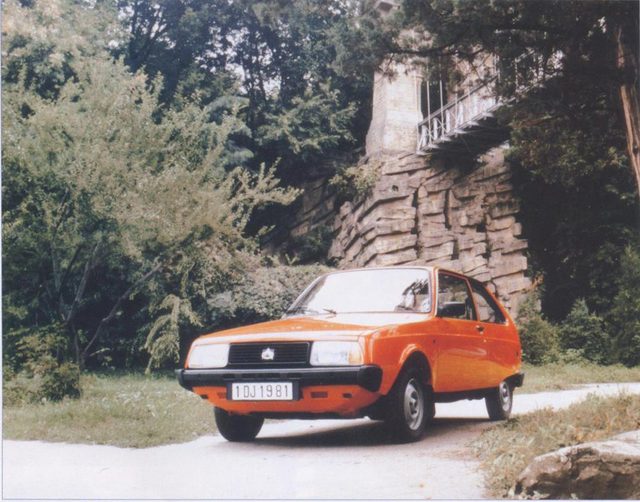 1981 - incepe oficial productia de automobile Oltcit, prin modelul Club, bazat pe Citroen Axel
