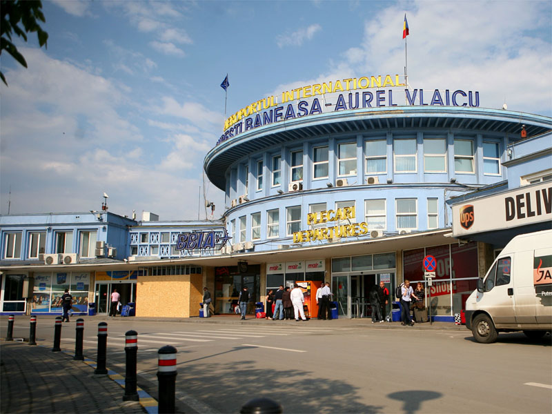 Aeroportul Baneasa a avut aproape 1 mil. pasageri in S1