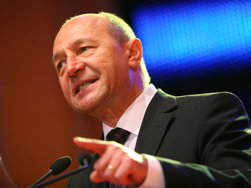 Basescu: Ministrul de Interne, fie independent, fie din opozitie