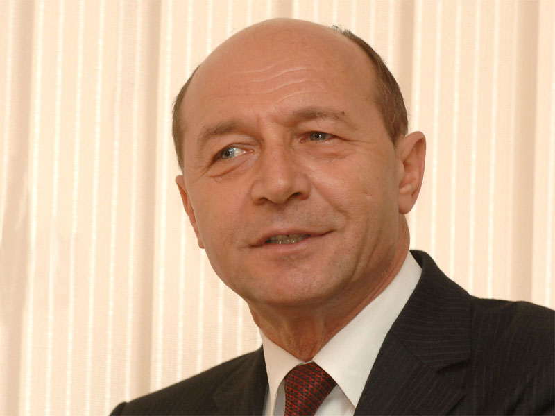 Basescu: Economia Romaniei va creste la sase luni dupa SUA, Germania si Franta