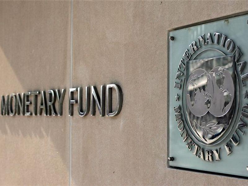 FMI: Stabilitatea financiara mondiala s-a imbunatatit