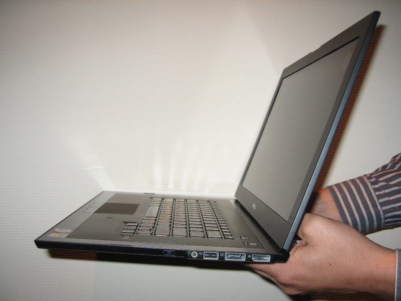 Dell a lansat primul laptop cu incarcare wireless