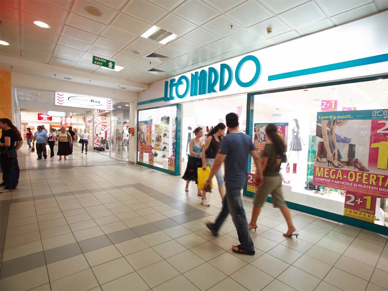 Bilantul restructurarii Leonardo: magazine inchise, sute de angajati concediati