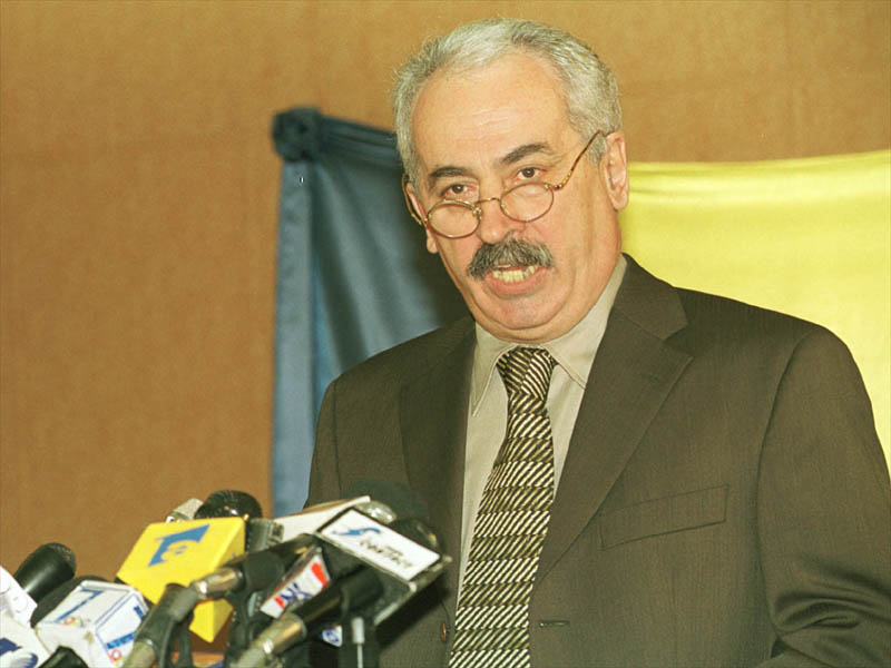 Nici Radu Vasile nu a reusit sa isi incheie mandatul de premier fara ca Romania sa se imprumute inca o data de la FMI