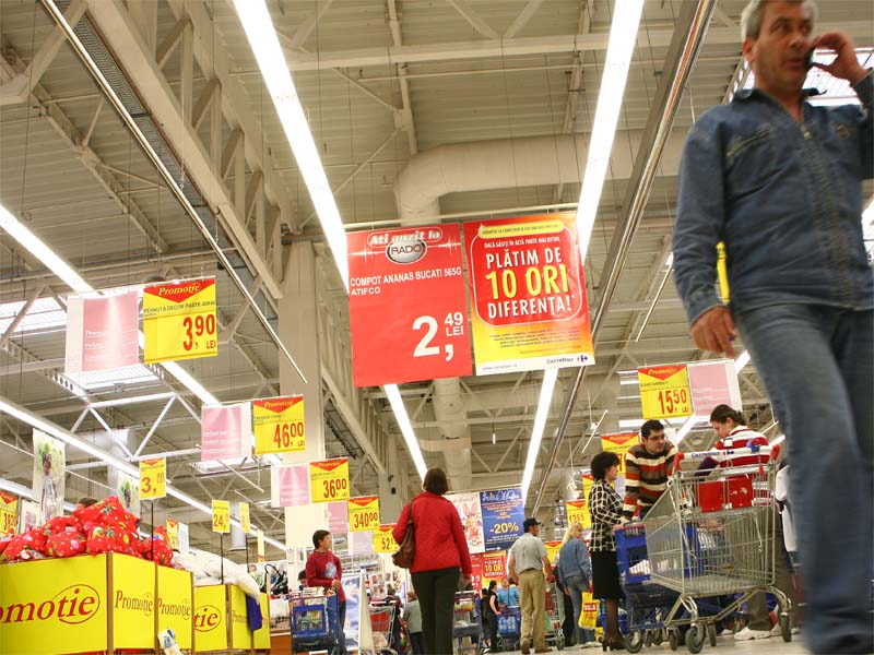 Carrefour vs Real. Cine e mai agresiv in extindere?