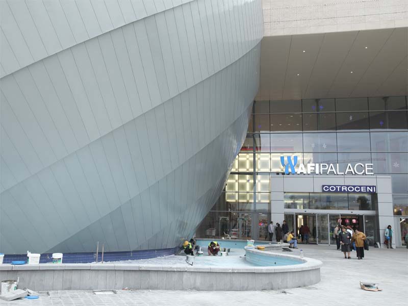 Cum arata cel mai mare mall din Romania