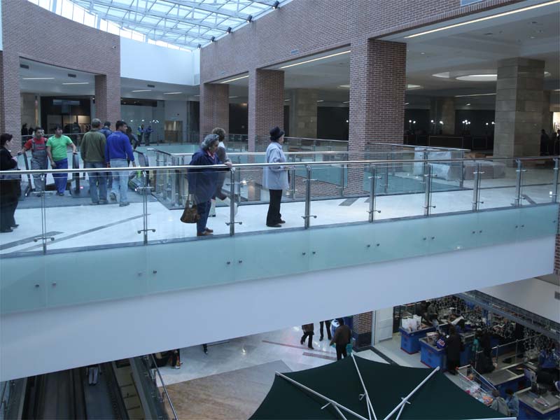 Cum arata cel mai mare mall din Romania