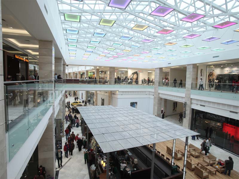 Cum arata cel mai mare mall din Romania