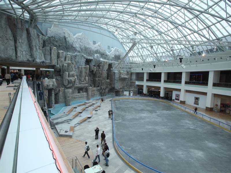 Cum arata cel mai mare mall din Romania