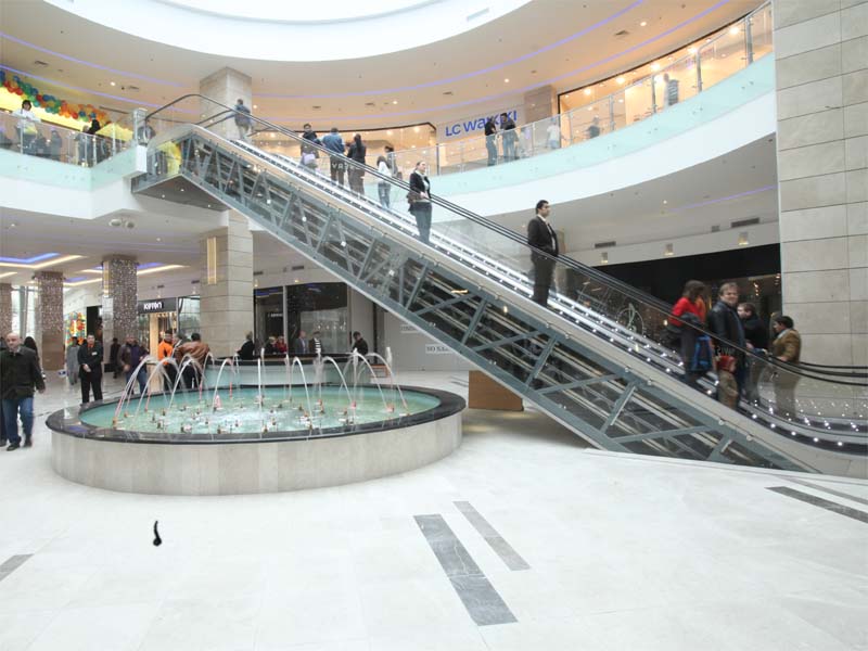 Cum arata cel mai mare mall din Romania