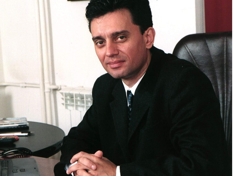 MIHAI BATRANEANU: Face parte din categoria vizionarilor internetului nostru, fiind omul din spatele PC Net, compania care a pornit portalul Rol.ro.