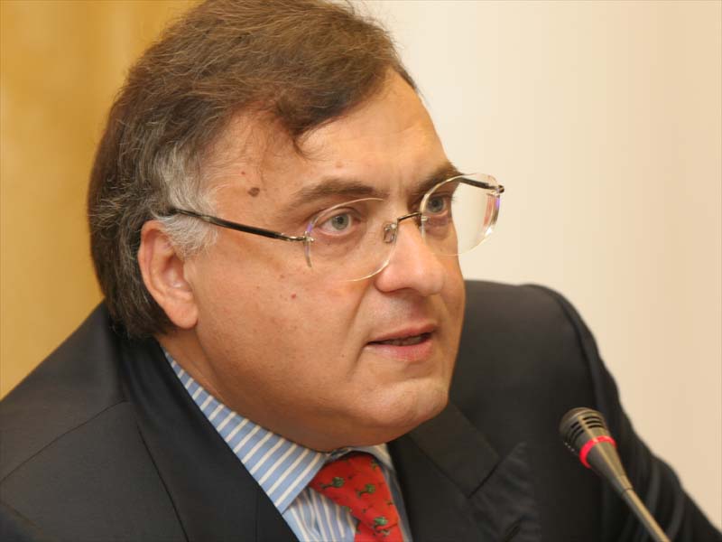 Adamescu preia controlul Consiliul de Administratie al Flamingo