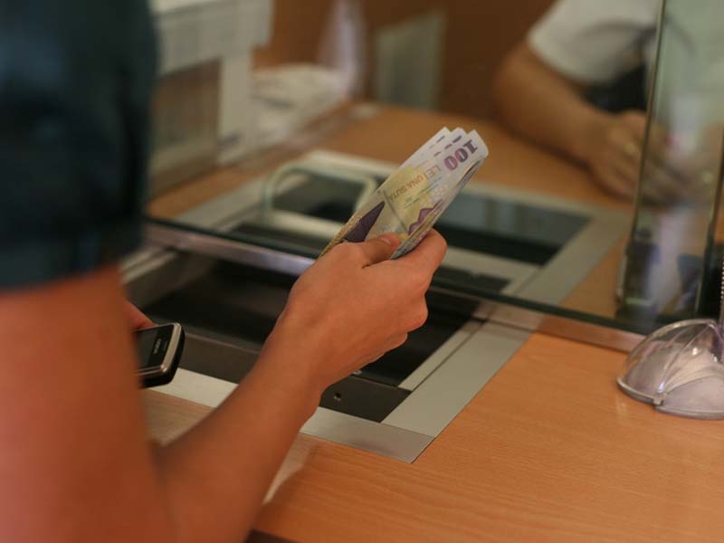 Numarul restantierilor a sarit cu 54% dupa primele noua luni