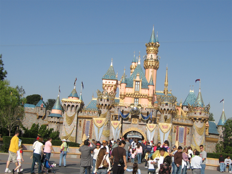 Disneyland vrea sa distreze Europa de Est