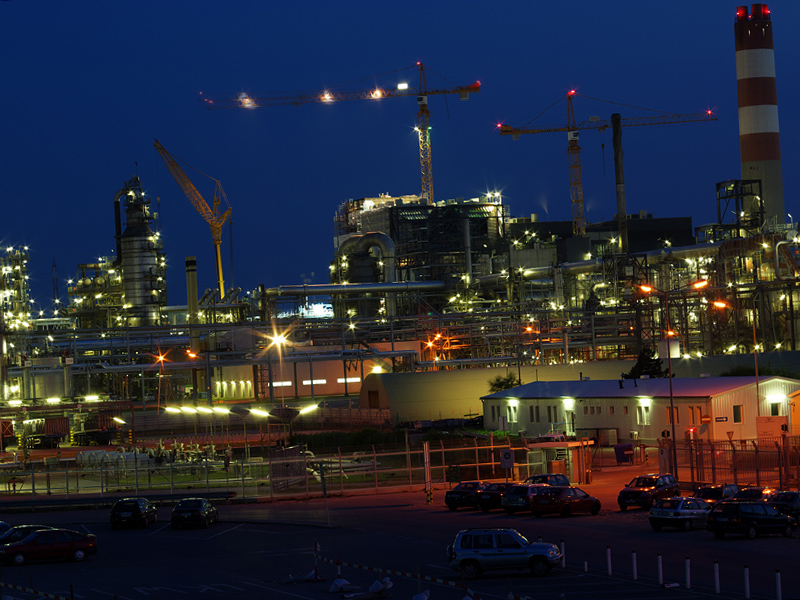 OMV pariaza 500 mil. € pe explorare si productie si lasa rafinarea pe locul III