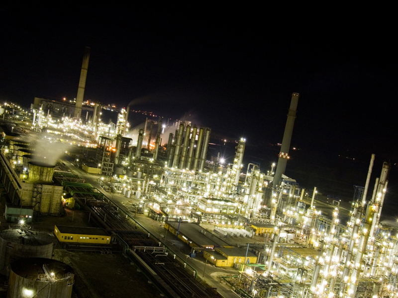 Rompetrol Rafinare anunta afaceri in scadere cu 31,6% la noua luni