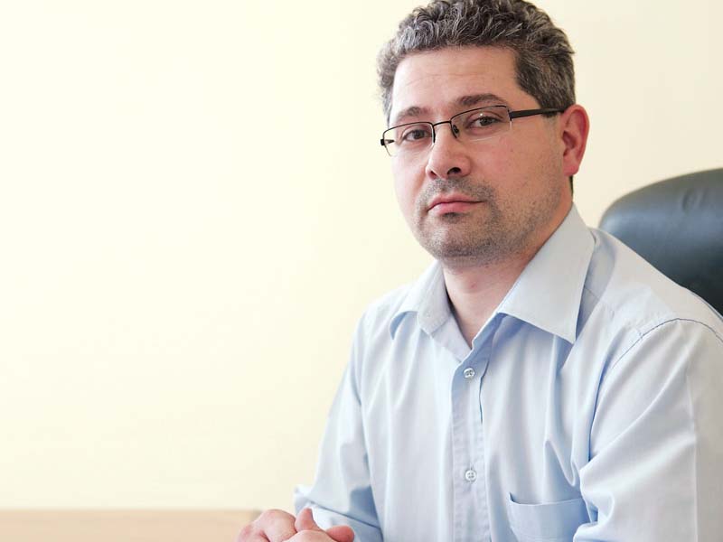 Romanii de la Maguay vand mai multe PC-uri pe o piata in picaj